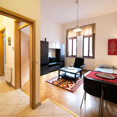 Cozy With Garage At Gozsdu Passage Apartment *
