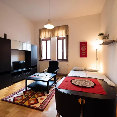 Cozy With Garage At Gozsdu Passage Apartment *
