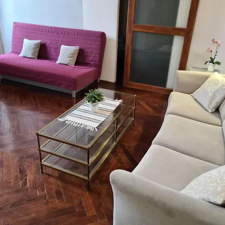 Apartment Feeling In The Heart Of *