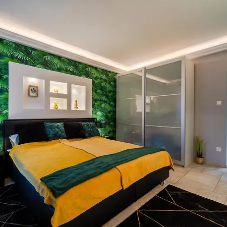 Andrassy Avenue Exclusive Apartment *