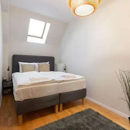 S22 Apartment *