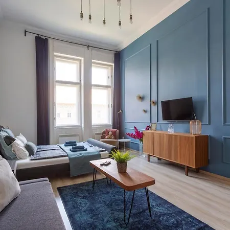 Apartment Deluxe Downtown By Elisabeth