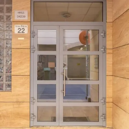 Apartment S22 *