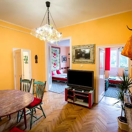 Cosy Art Flat Downtown Buda * Βουδαπέστη