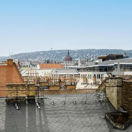 Triplex, Rooftop With Parlament View & Jacuzzi Appartement Boedapest