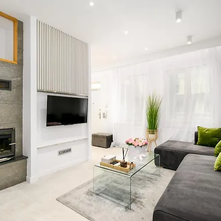 Appartement Triplex, Rooftop With Parlament View & Jacuzzi