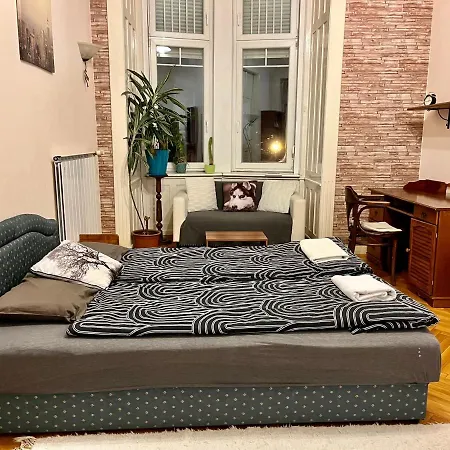Zen By Market Hostel *