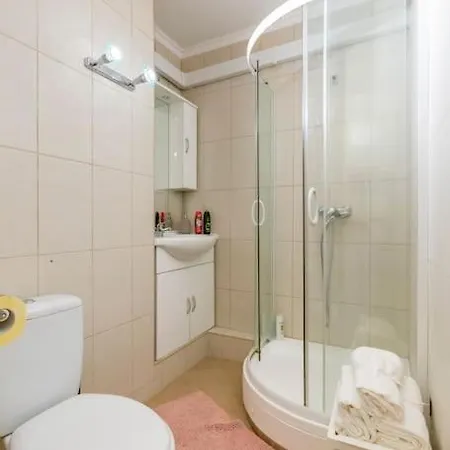 Apartment Lovely 1 Bedroom Flat - Gazdagret Budapest