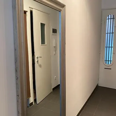 Blue Port In Ujlipotvaros With Free Parking Apartmán *