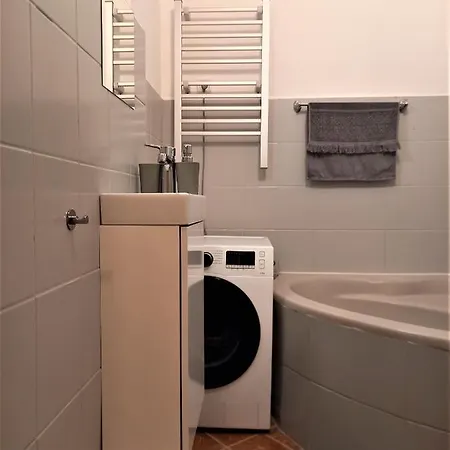 Quiet And Private Studio In The Center Apartment