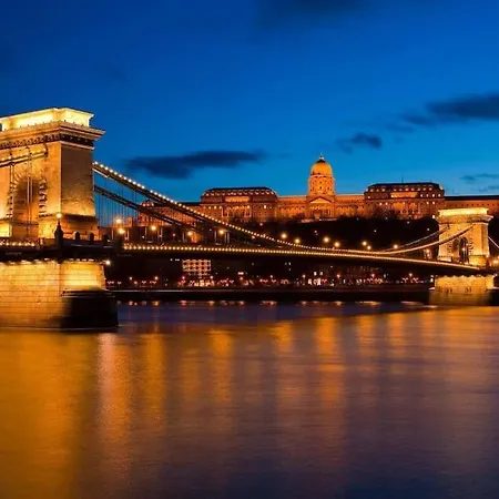Luxury In The Center With Parking Apartment Budapest