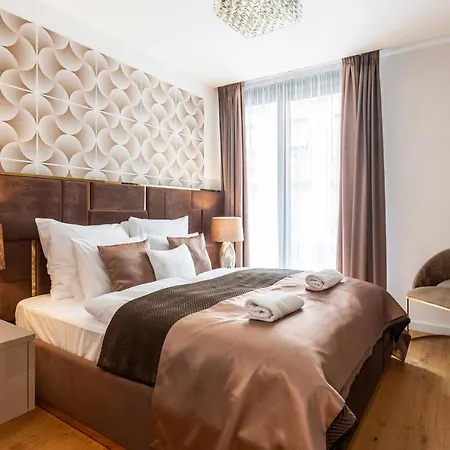 Aparthotel Emerald Luxury Downtown With Free Sauna & Gym