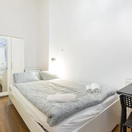 Nepszinhaz 16 Tiny Apartman