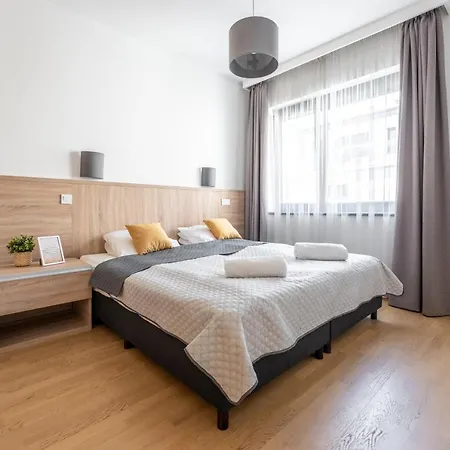 Parliament Luxury Apartment