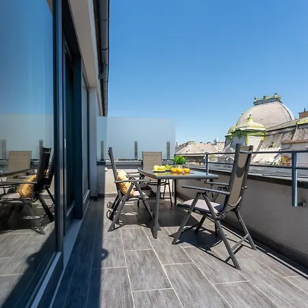 Parliament Luxury Apartment Budapest