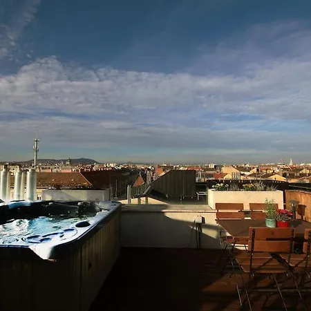 Apartman 360 Panorama • Rooftop Jacuzzi • Downtown Luxury Budapest