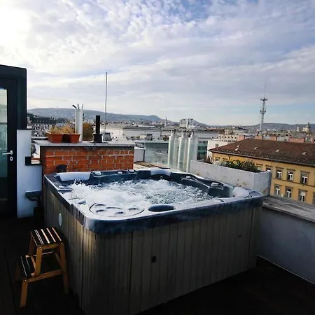 360 Panorama • Rooftop Jacuzzi • Downtown Luxury Apartmán Budapešť