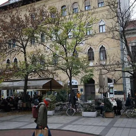 360 Panorama • Rooftop Jacuzzi • Downtown Luxury * Budapešť