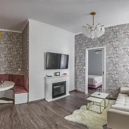 Sakura House Apartment