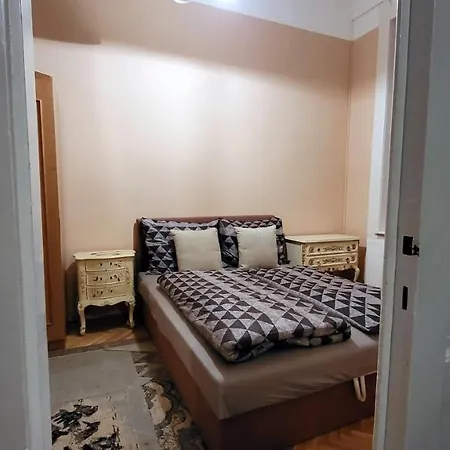 Apartment Eclectic Big *