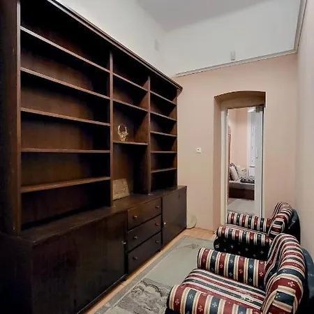 Apartment Eclectic Big