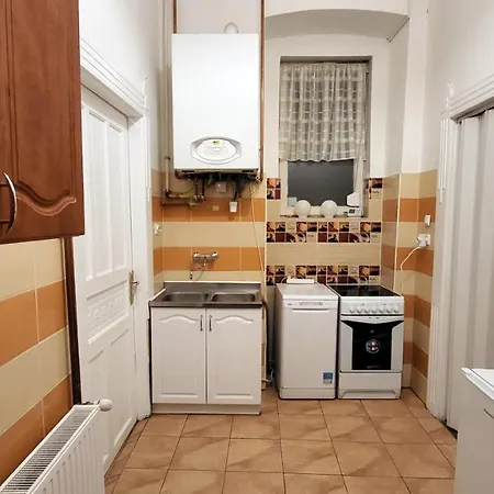 Eclectic Big Apartment *