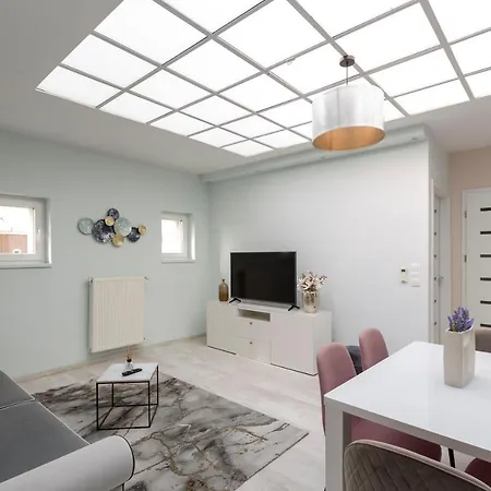 Appartamento Luxurious Karoly In The Heart Of