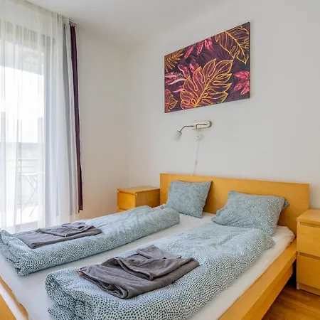 Apartament Kaz52 *