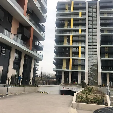 Sweet , 30sqm Studio, Free Private Parking, Mountain View, Balcony, 20 Min From Downtown * Boedapest