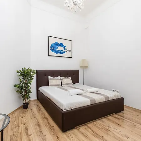 Real Wesselenyi Apartmán *