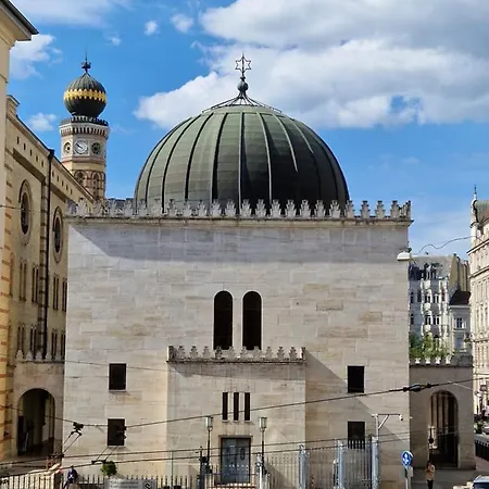 Real Wesselenyi * Budapešť