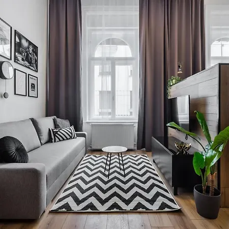 E32 - Oktogon Panorama Suite - Best Location - By Bqa * Budapest