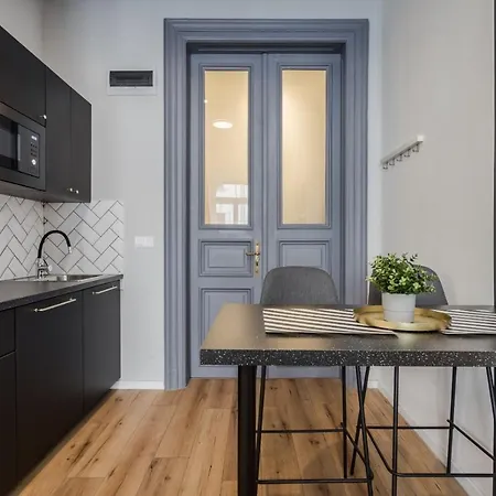 Apartman E32 - Oktogon Panorama Suite - Best Location - By Bqa *