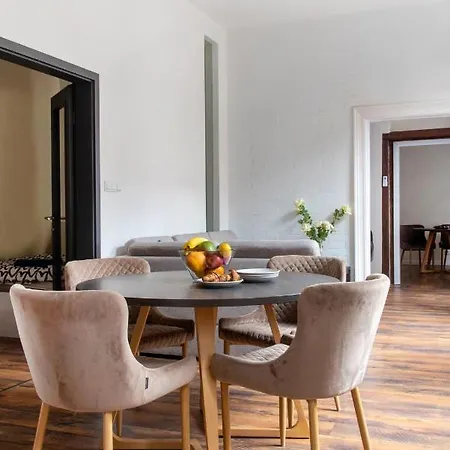 Andrassy Heritage Apartment *