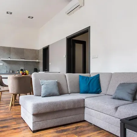 Apartment Andrassy Heritage