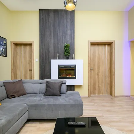Downtown Deluxe-two Bedroom With Sauna Appartamento Budapest
