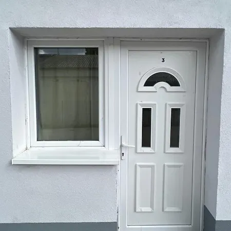 Apartment Jo Minosegu Lakasok Kivalo Kozlekedes Mellett Budapest