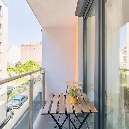 Corvin With Balcony And Ac Apartmán Budapešť