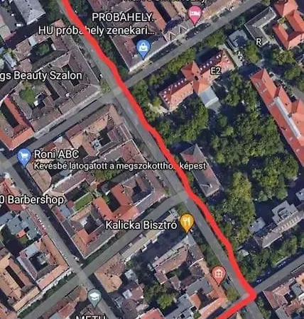 Perfect Location,newly Decorated Modern, Large Place 60 M2, Really Quiet So Have A Good Night Sleep, Ac, Netflix, Smart Tv, High-speed Internet, World Famous New York Cafe Only 10 Minutes Walk * Budapest