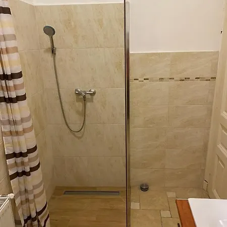 Mandy * Budapest