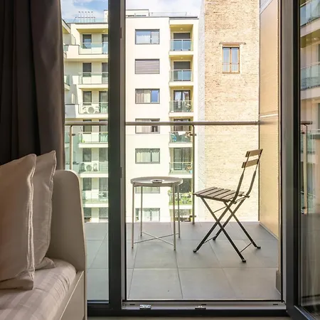 Vagabond Soho מלון דירות 4*