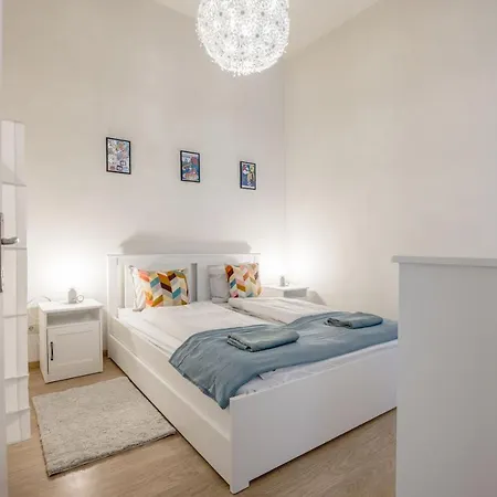 Stylish & 2br