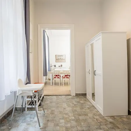 Stylish & 2br * Budapest