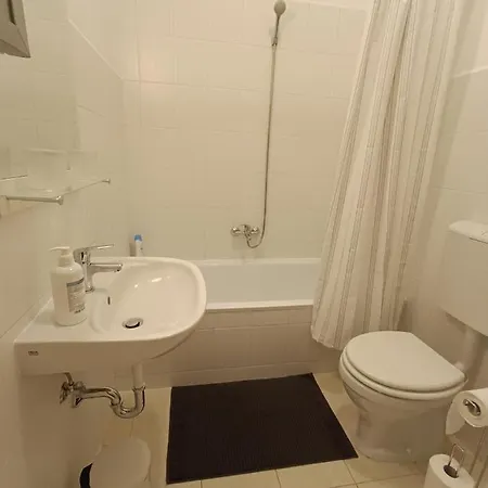 Baratsagos, Csendes, Napfenyes Lakas. Apartment Budapest