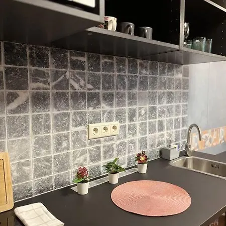 Stylish With Shared Rooftop Terrace/jacuzzi Budapest