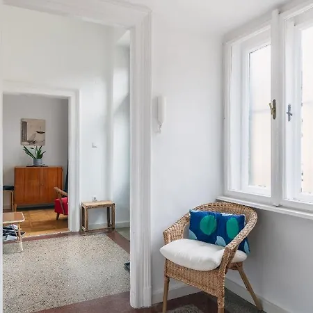Bright & Spacious Loft With Basilica View Apartment