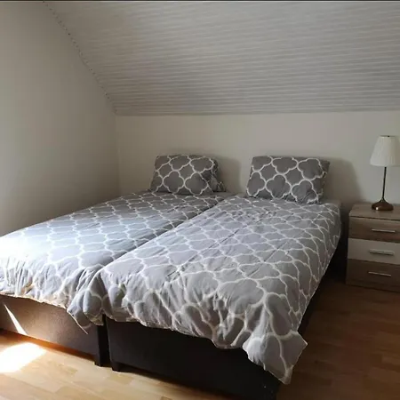 Pensjonat Quiet In Near Airport With Free Parking *