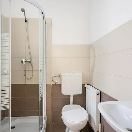 Hg * Budapešť