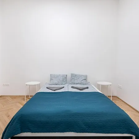 Hg Aparthotel *
