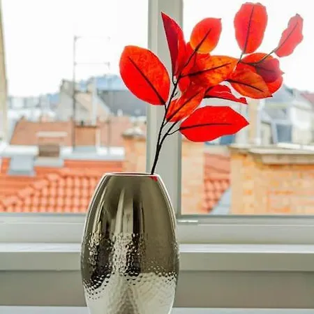 Gusto Della By Nw Apartment